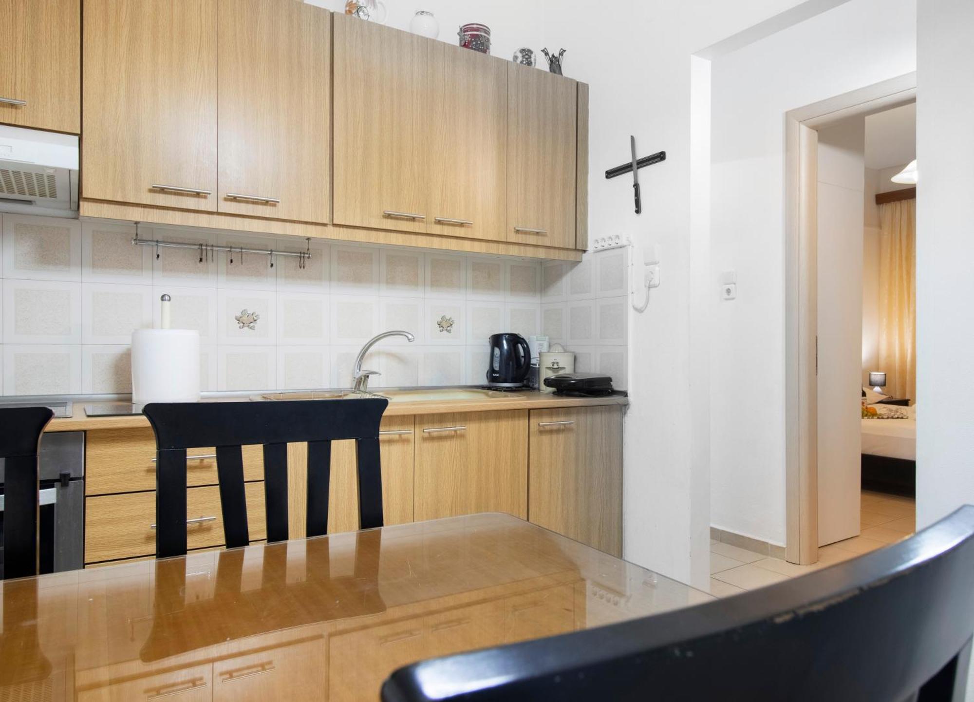 Local Apt Near City Lights 1 Apartment Iraklio