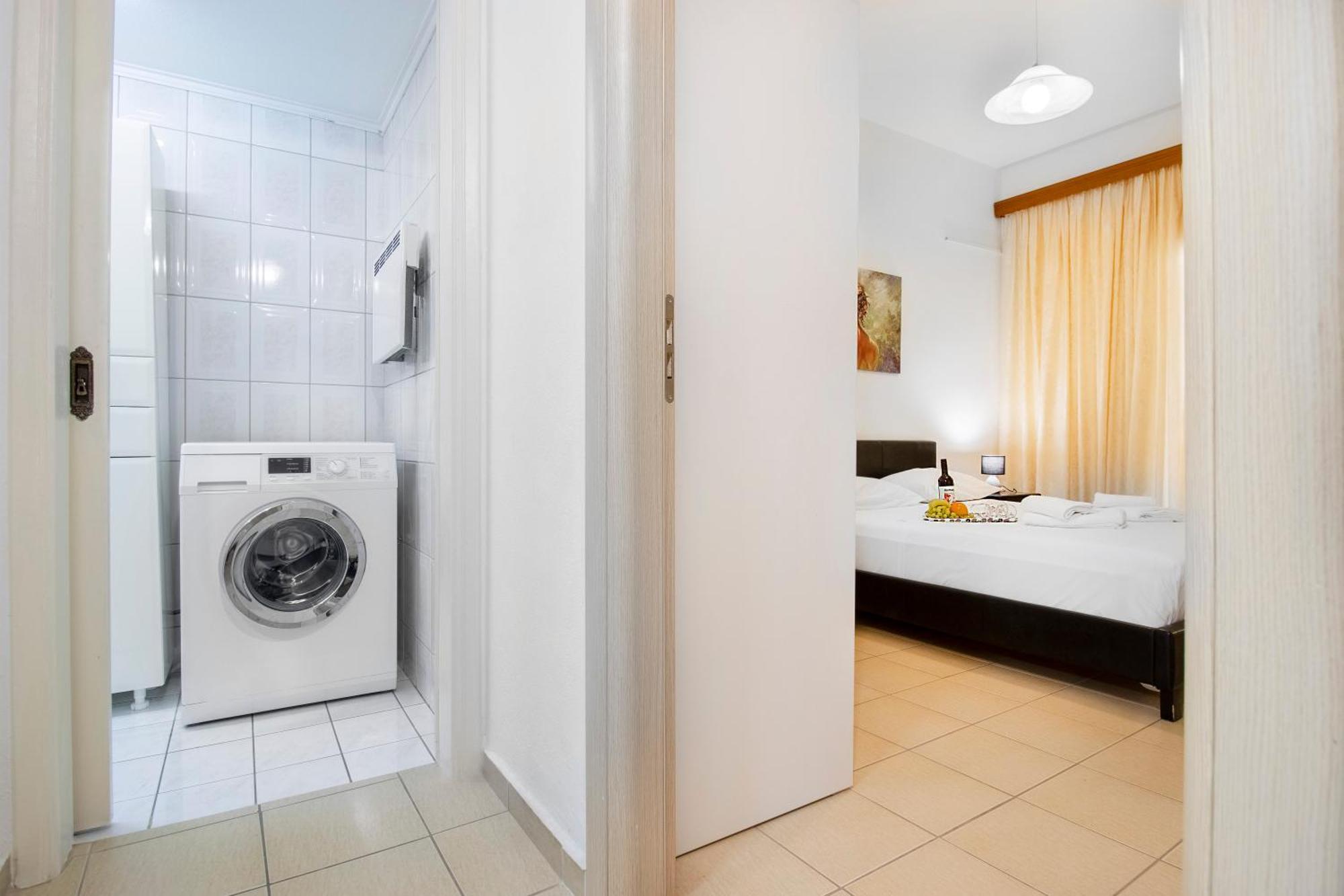 Apartment Local Apt Near City Lights 1 Iraklio