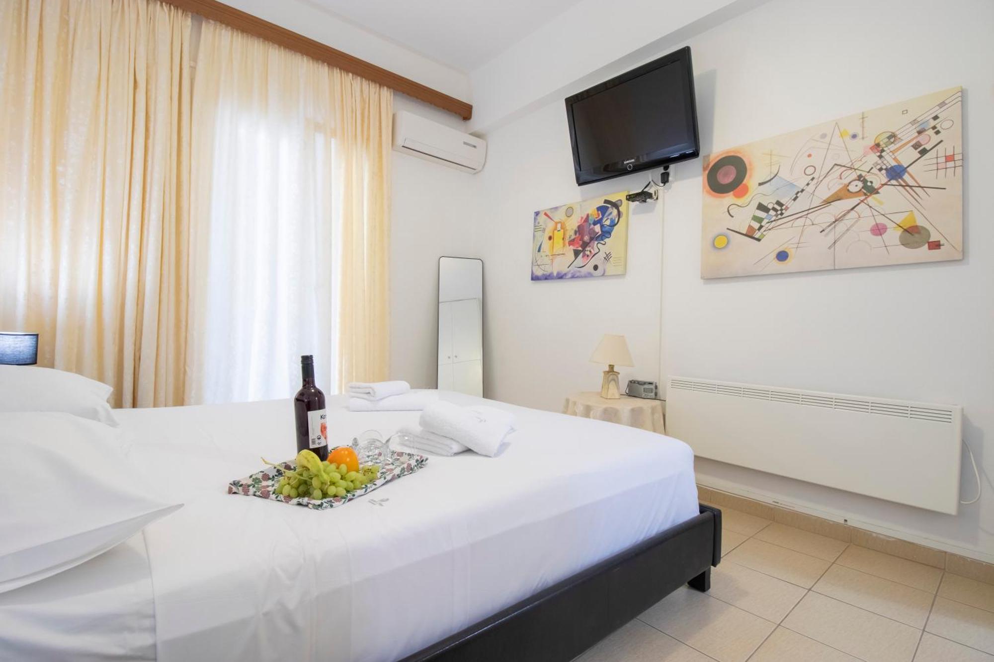 Apartment Local Apt Near City Lights 1 *
