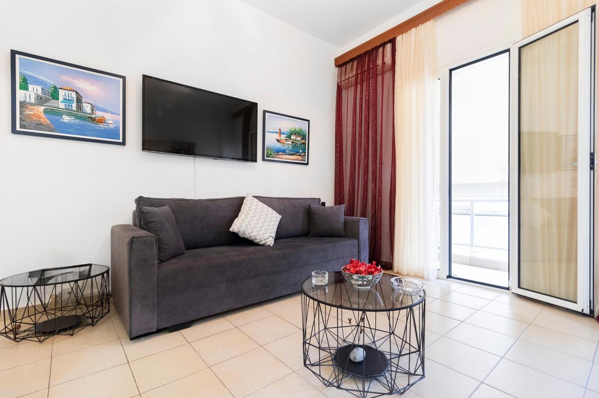 Local Apt Near City Lights 1 Apartment